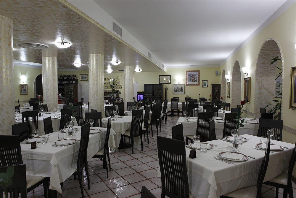 La Vecchia Fattoria 호텔 로레토 외부 사진