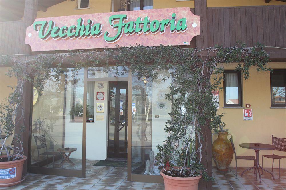 La Vecchia Fattoria 호텔 로레토 외부 사진